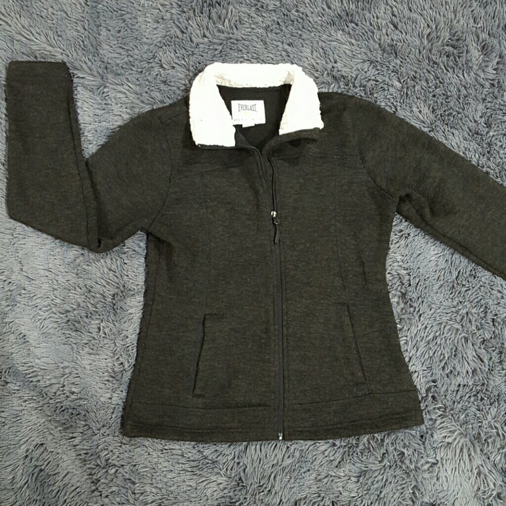 Zip up Everlast sweater excellent condition